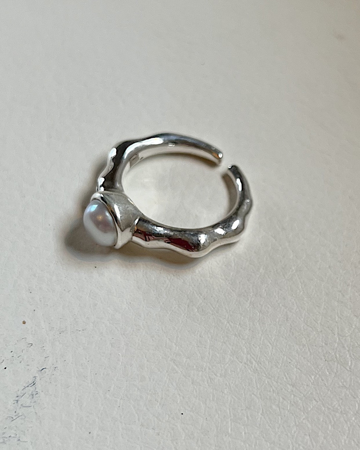 NEW BLOOD RING - SILVER PEARL