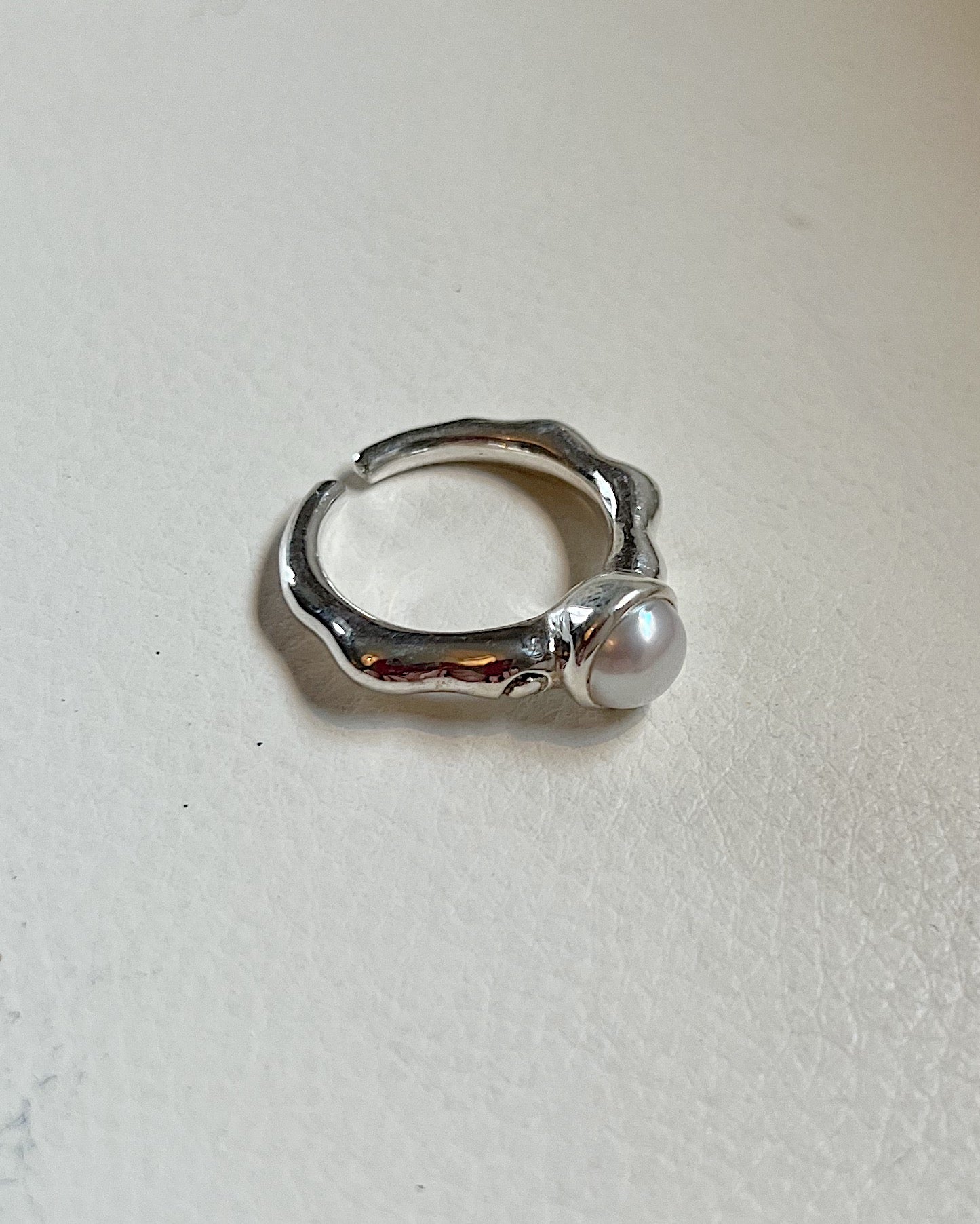 NEW BLOOD RING - SILVER PEARL