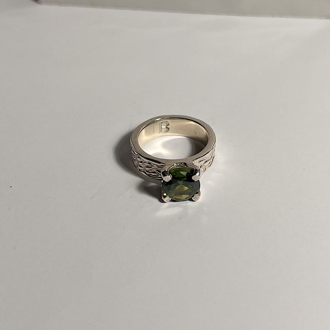 HITCHED - GREEN SILVER.