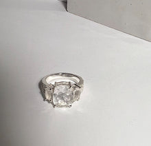 Load image into Gallery viewer, SOULMATE RING SILVER crystal.