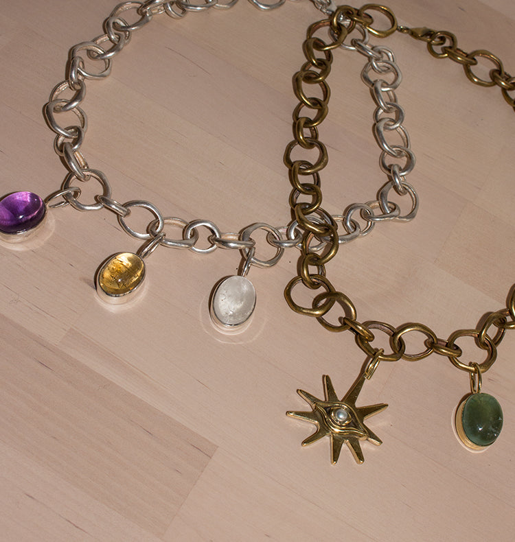 SMALL PEARL VIEW CHARM SILVER.