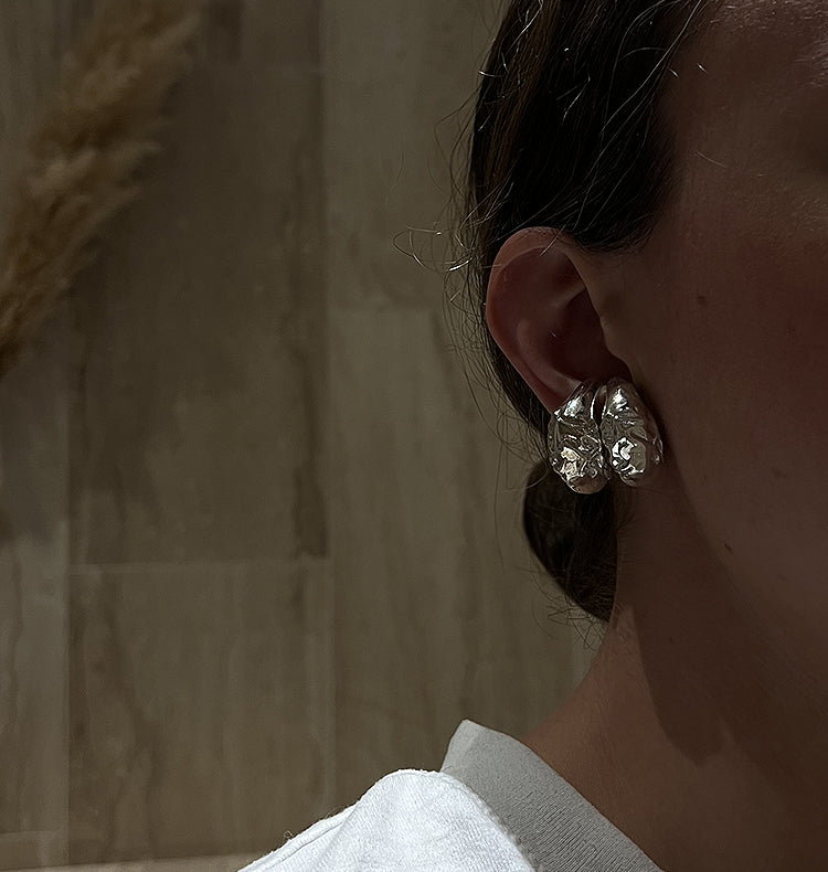 THE LEAD RING SILVER.