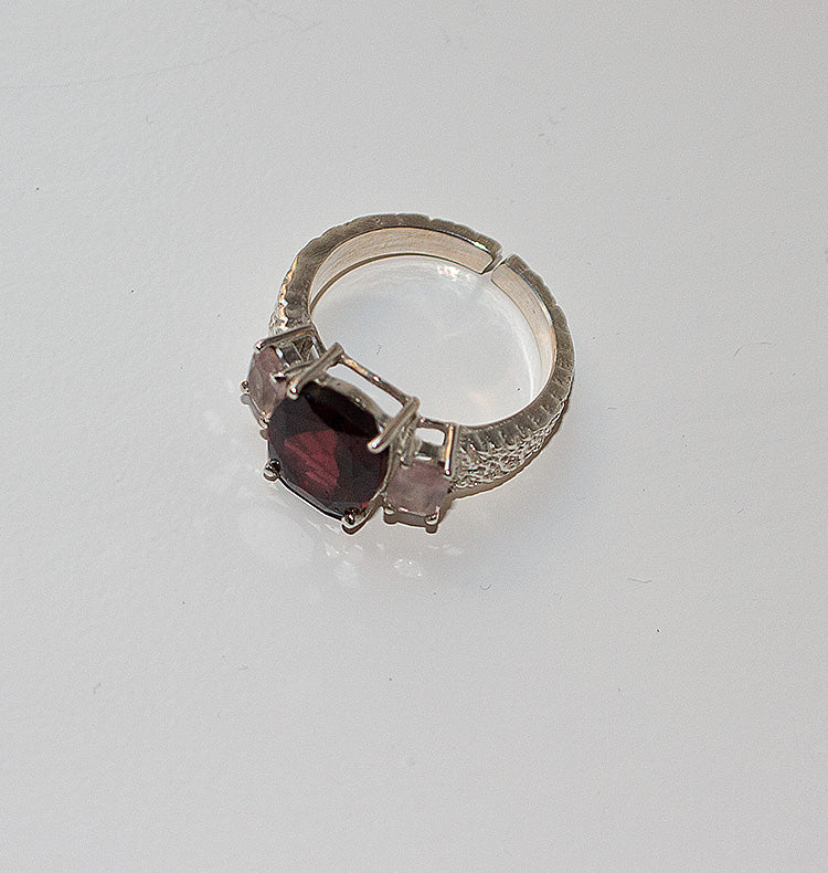 SOULMATE RING SILVER GARNET/ROSE.