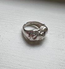 Load image into Gallery viewer, THE LEAD RING SILVER.