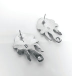 MELT SILVER EARRINGS.