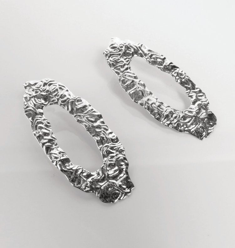 DRIP EARRINGS SILVER.