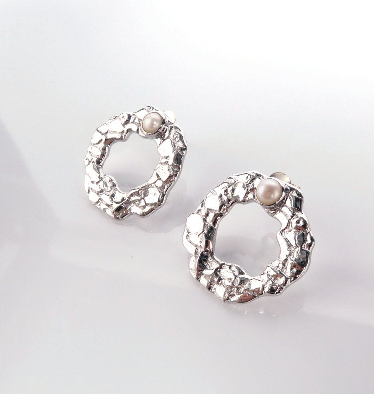 MELT O EARRINGS SILVER.