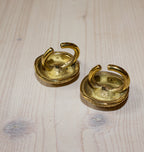 GRAM EARCUFF BRASS FLUORITE.