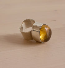 Load image into Gallery viewer, GROGG RING SILVER CITRINE.
