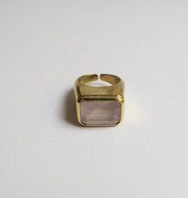 Load image into Gallery viewer, GOLDEN PINK RING.