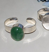 Load image into Gallery viewer, COCKTAIL BRACELET SILVER - GREEN .