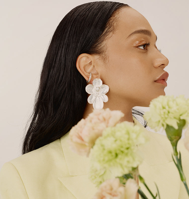 ORCHID EARRINGS - SILVER.