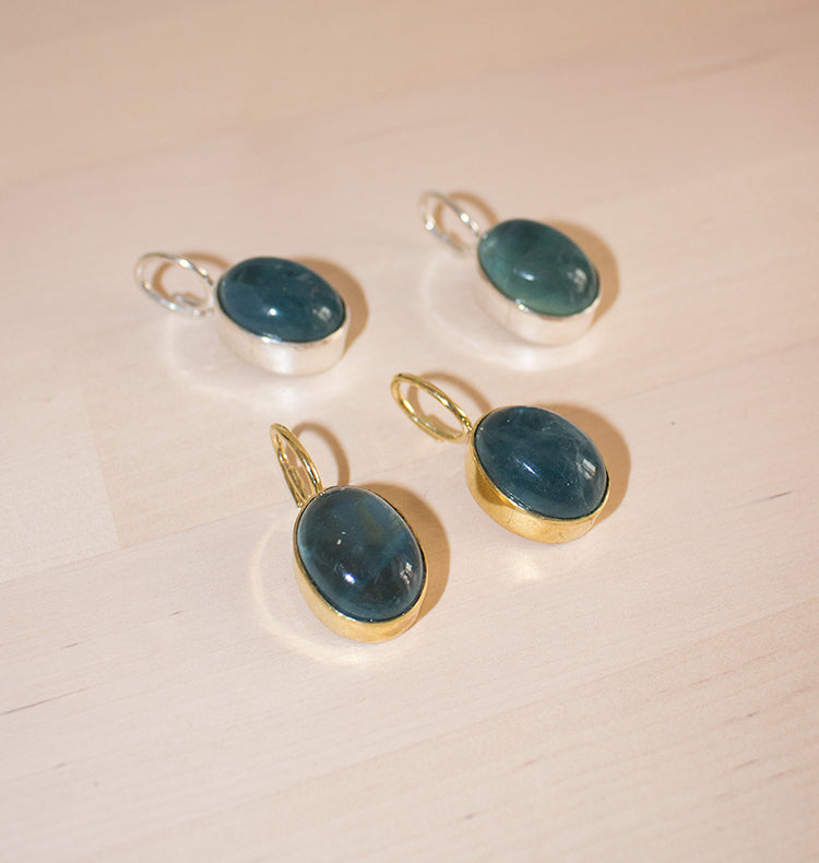 SHOT CHARM BRASS BLUE.