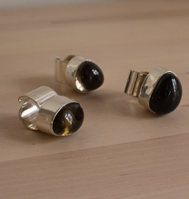 GROGG RING SILVER SMOKEY.