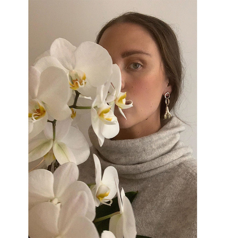 STRING ME ALONG YELLOW/SILVER.