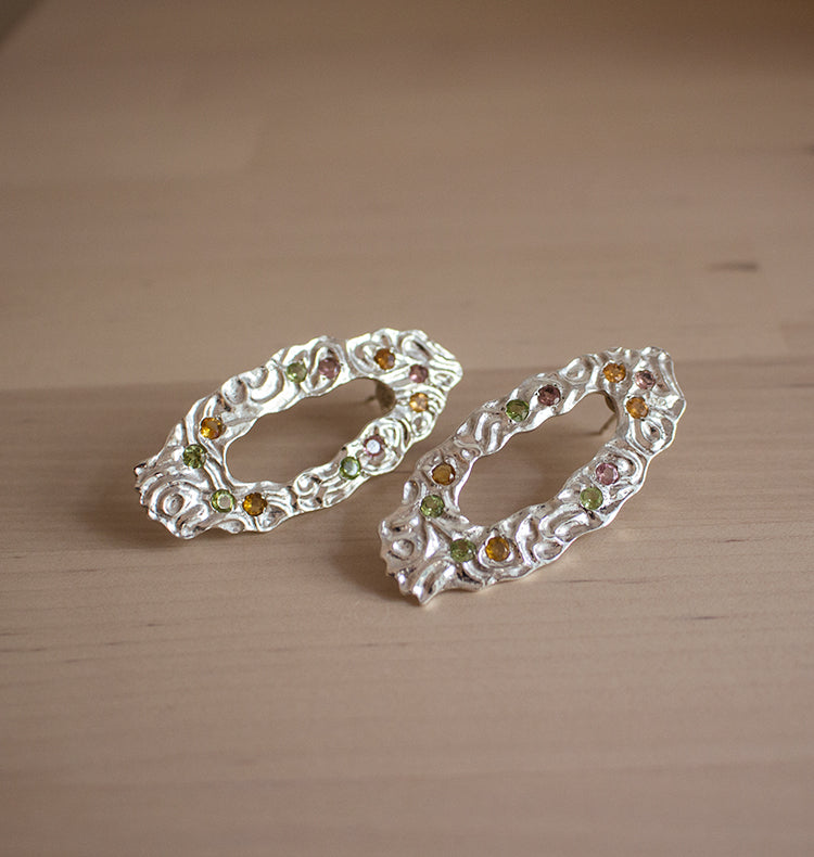 SMALL SPRINKLED DRIP SILVER.