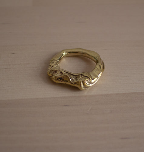 KIN RING BRASS.