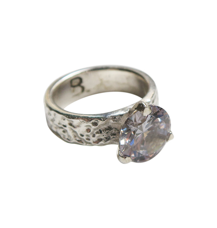 HITCHED - CLEAR SILVER.