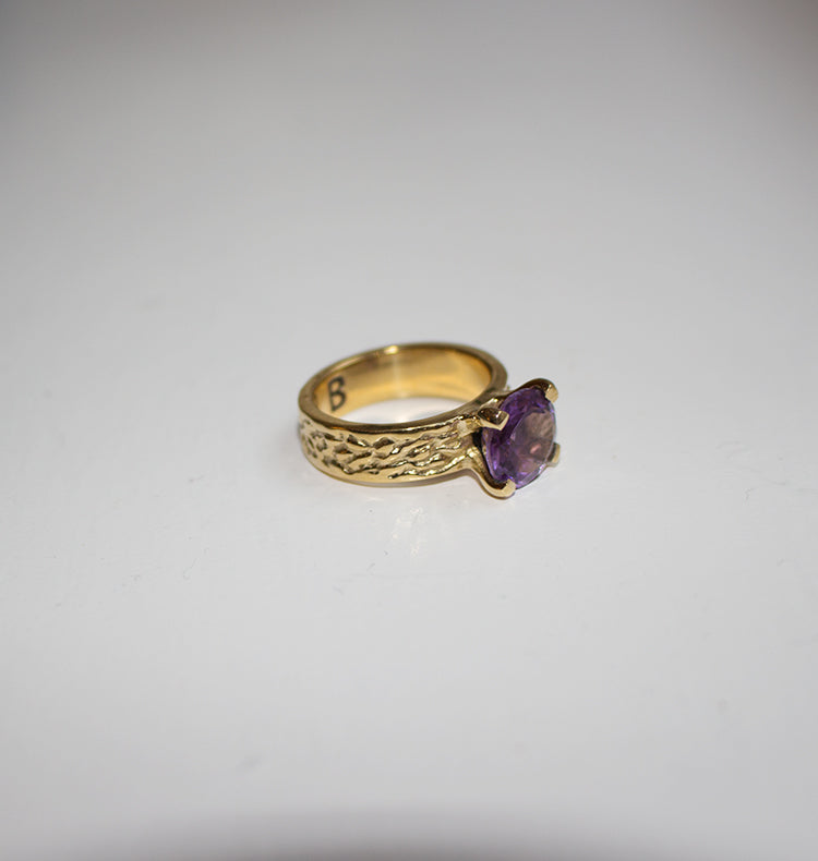 HITCHED - PURPLE BRASS.