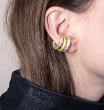 Load image into Gallery viewer, ICE EAR CUFF - SILVER.