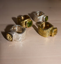 Load image into Gallery viewer, CLAN RING BRASS FLUORITE.
