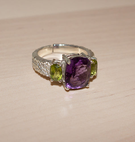 SOULMATE RING SILVER AMETHYST/PERIDOT.