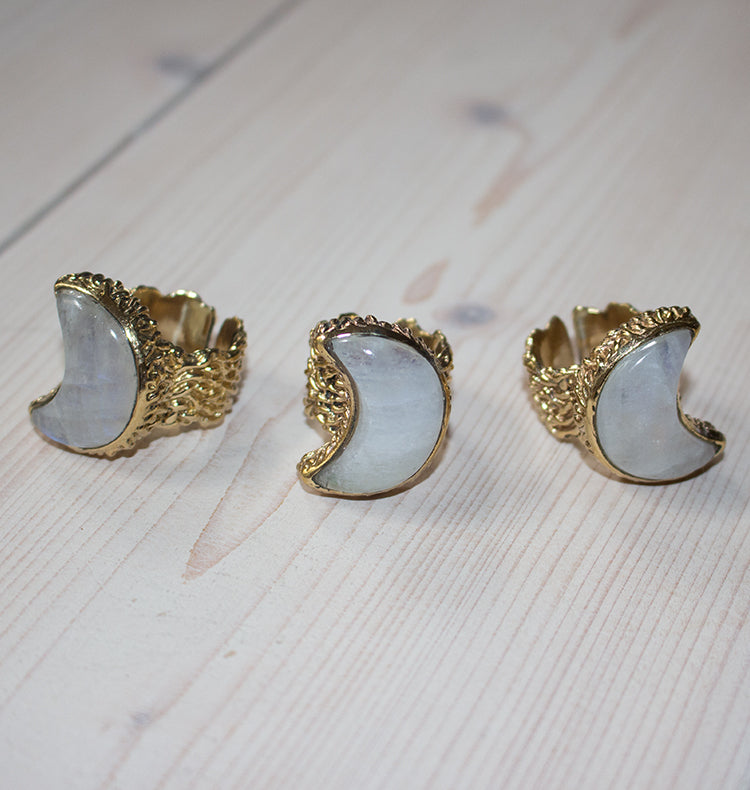 LUNA RING BRASS MOON.
