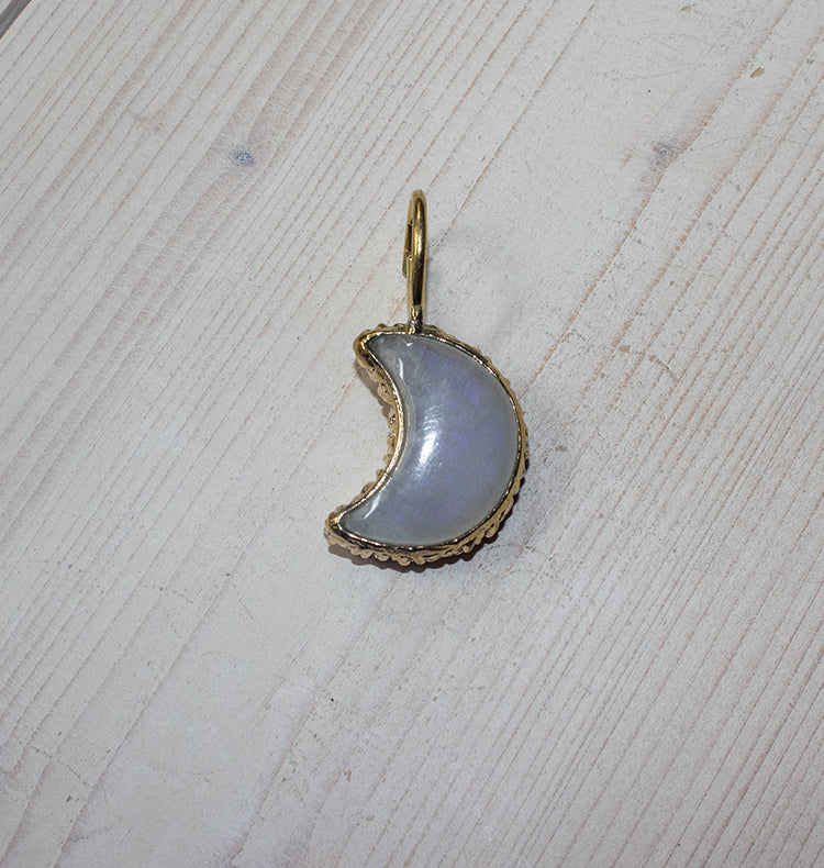LUNA CHARM BRASS MOON.