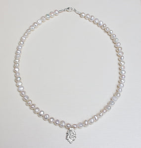 MOTHER OF PEARL NECKLACE - WHITE.