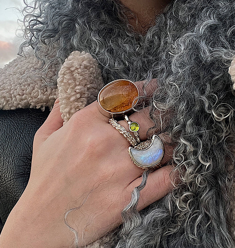 NEW BLOOD RING - PERIDOT SILVER.