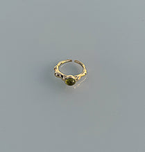 Load image into Gallery viewer, NEW BLOOD RING - PERIDOT BRASS.