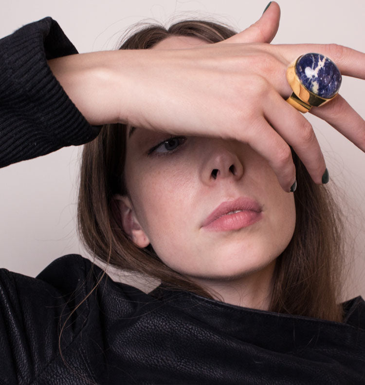 COCKTAIL BLUE LAGOON RING BRASS.