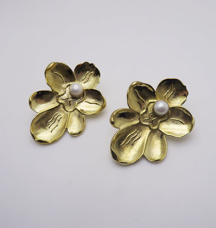ORCHID EARRINGS - BRASS.