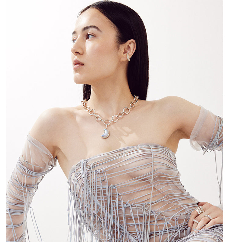 NO STRINGS NECKLACE - SILVER.