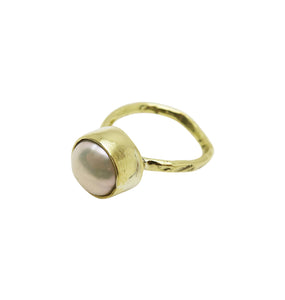 PEARL HEART RING - BRASS.