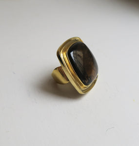 SQUARE - BROWN BRASS RING.