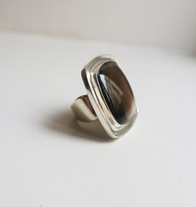 SQUARE - BROWN SILVER RING.